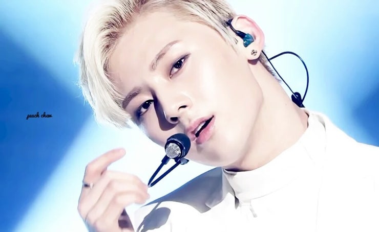 어제자 드콘 옆구리 터진 아이돌.jpg | 인스티즈